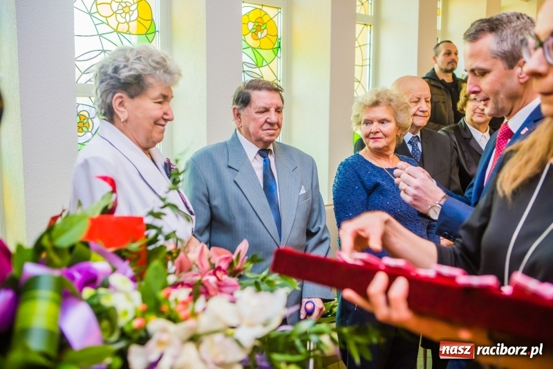 Zdjęcie w galerii na portalu naszraciborz.pl: Pięćdziesiąt lat jak jeden dzień. Złote gody w raciborskim USC wiadomości z regionu