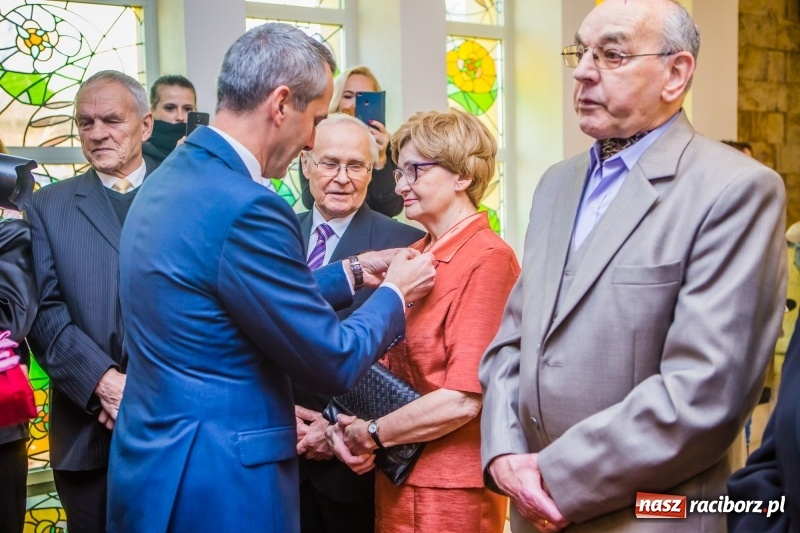 Zdjęcie w galerii na portalu naszraciborz.pl: Pięćdziesiąt lat jak jeden dzień. Złote gody w raciborskim USC wiadomości z regionu