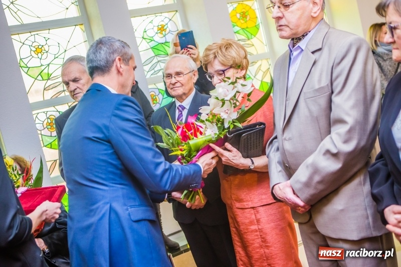 Zdjęcie w galerii na portalu naszraciborz.pl: Pięćdziesiąt lat jak jeden dzień. Złote gody w raciborskim USC wiadomości z regionu