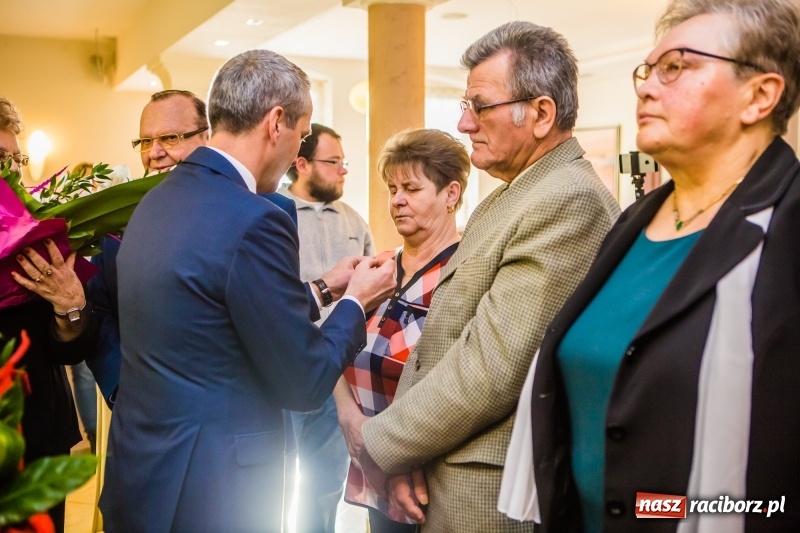 Zdjęcie w galerii na portalu naszraciborz.pl: Pięćdziesiąt lat jak jeden dzień. Złote gody w raciborskim USC wiadomości z regionu