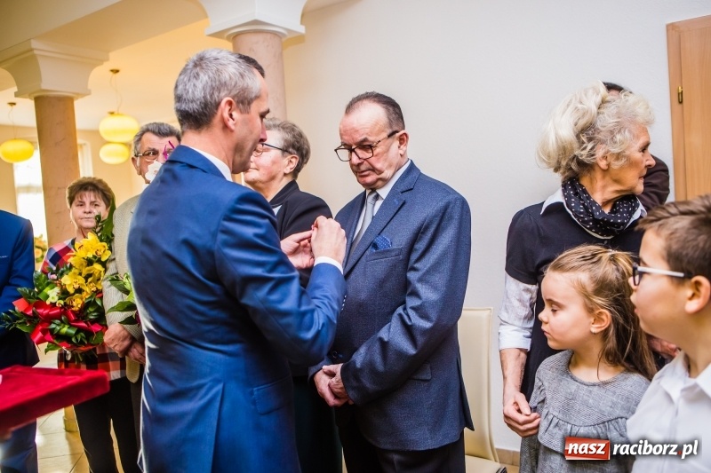 Zdjęcie w galerii na portalu naszraciborz.pl: Pięćdziesiąt lat jak jeden dzień. Złote gody w raciborskim USC wiadomości z regionu