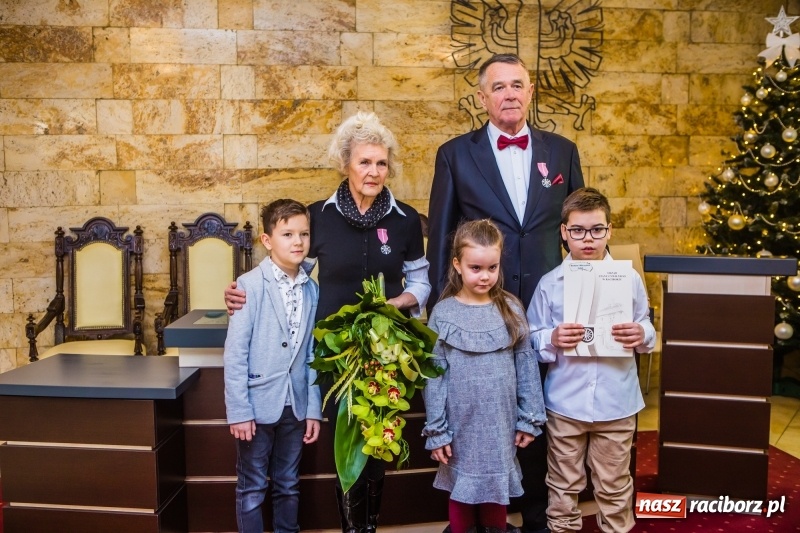 Zdjęcie w galerii na portalu naszraciborz.pl: Pięćdziesiąt lat jak jeden dzień. Złote gody w raciborskim USC wiadomości z regionu