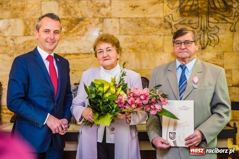 Zdjęcie w galerii na portalu naszraciborz.pl: Pięćdziesiąt lat jak jeden dzień. Złote gody w raciborskim USC wiadomości z regionu