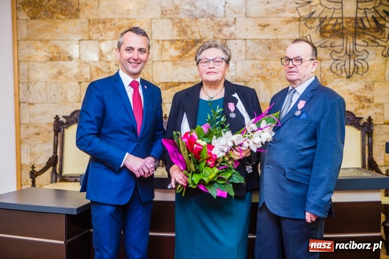 Zdjęcie w galerii na portalu naszraciborz.pl: Pięćdziesiąt lat jak jeden dzień. Złote gody w raciborskim USC wiadomości z regionu