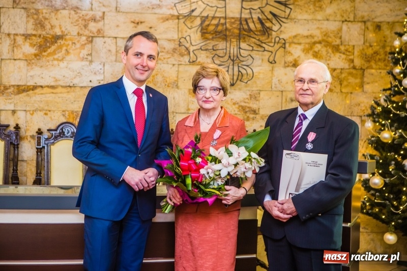 Zdjęcie w galerii na portalu naszraciborz.pl: Pięćdziesiąt lat jak jeden dzień. Złote gody w raciborskim USC wiadomości z regionu