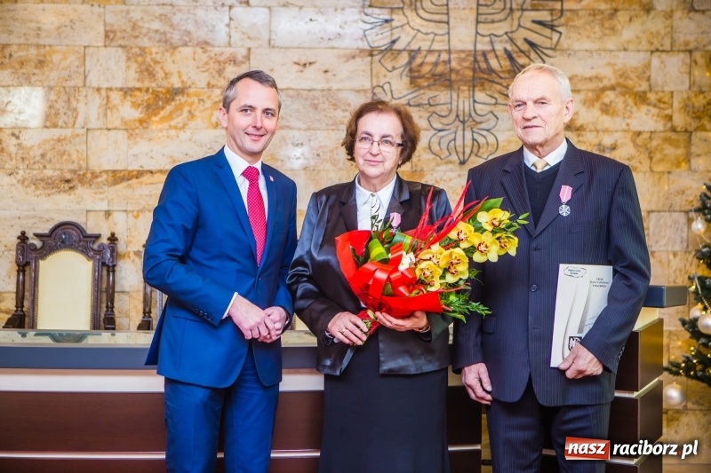 Zdjęcie w galerii na portalu naszraciborz.pl: Pięćdziesiąt lat jak jeden dzień. Złote gody w raciborskim USC wiadomości z regionu