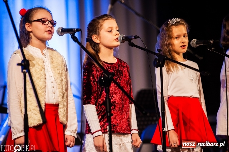 Zdjęcie w galerii na portalu naszraciborz.pl: Koncert zimowy w Domu Kultury Strzecha wiadomości z regionu
