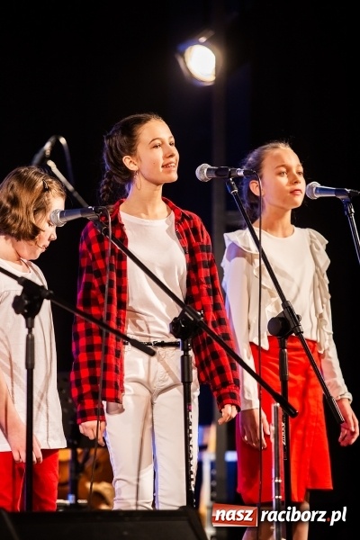 Zdjęcie w galerii na portalu naszraciborz.pl: Koncert zimowy w Domu Kultury Strzecha wiadomości z regionu