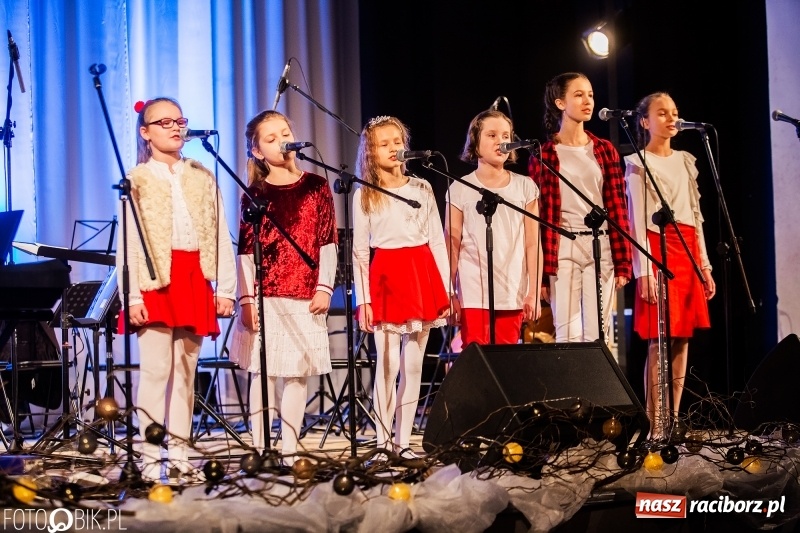 Zdjęcie w galerii na portalu naszraciborz.pl: Koncert zimowy w Domu Kultury Strzecha wiadomości z regionu