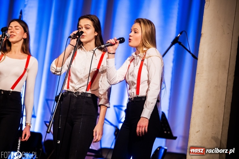 Zdjęcie w galerii na portalu naszraciborz.pl: Koncert zimowy w Domu Kultury Strzecha wiadomości z regionu