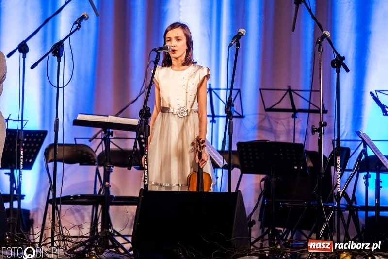 Zdjęcie w galerii na portalu naszraciborz.pl: Koncert zimowy w Domu Kultury Strzecha wiadomości z regionu