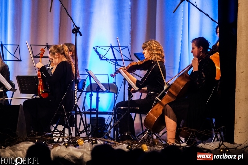 Zdjęcie w galerii na portalu naszraciborz.pl: Koncert zimowy w Domu Kultury Strzecha wiadomości z regionu