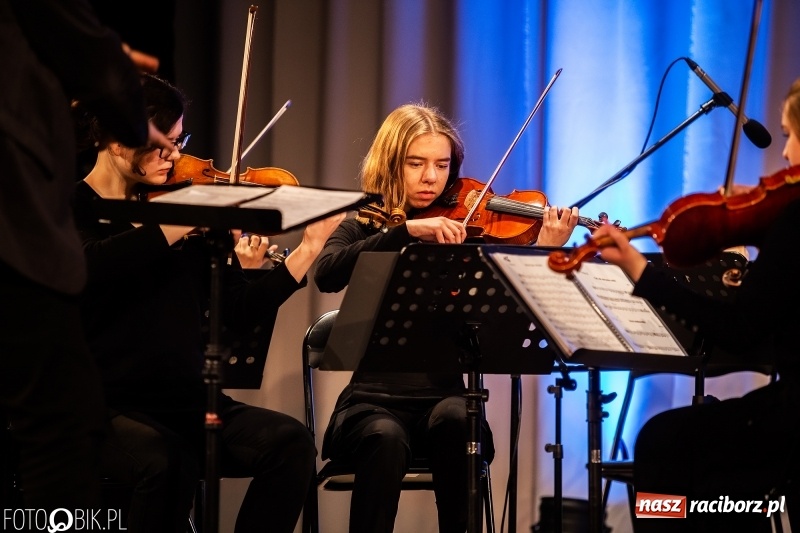 Zdjęcie w galerii na portalu naszraciborz.pl: Koncert zimowy w Domu Kultury Strzecha wiadomości z regionu