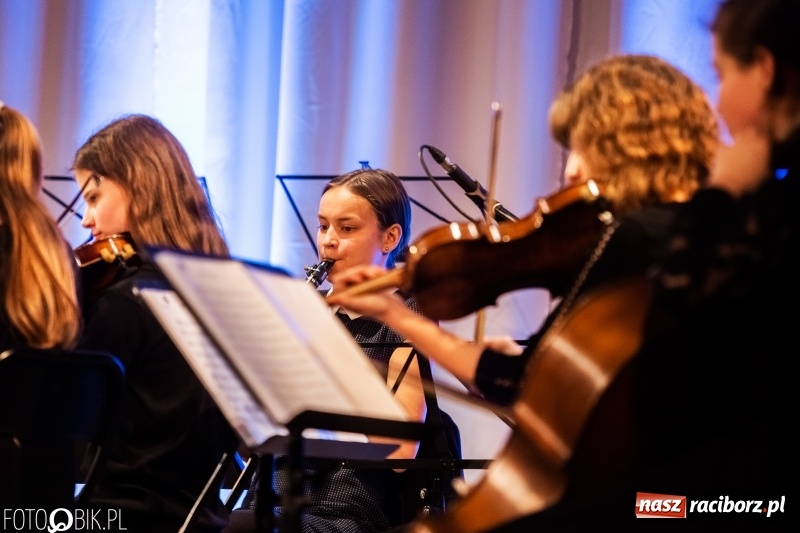 Zdjęcie w galerii na portalu naszraciborz.pl: Koncert zimowy w Domu Kultury Strzecha wiadomości z regionu