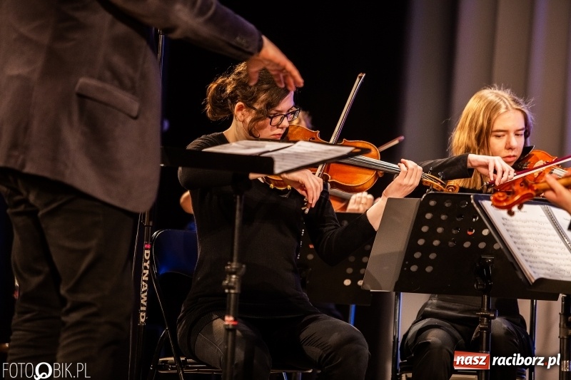 Zdjęcie w galerii na portalu naszraciborz.pl: Koncert zimowy w Domu Kultury Strzecha wiadomości z regionu