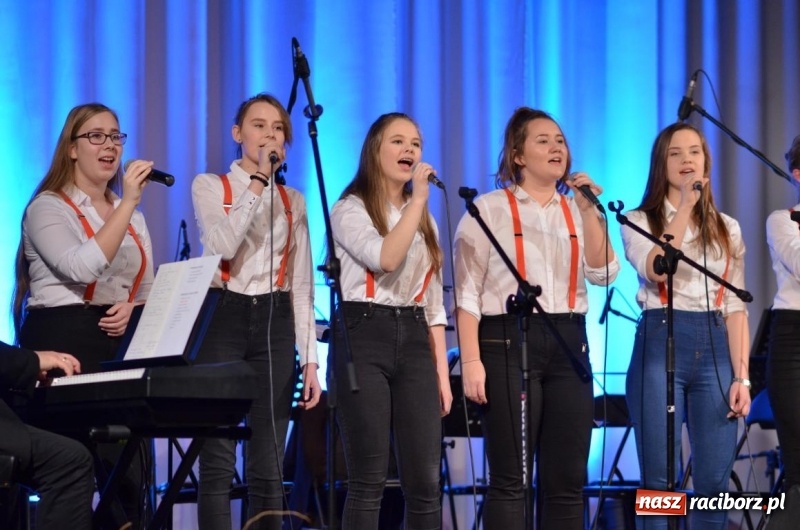 Zdjęcie w galerii na portalu naszraciborz.pl: Koncert zimowy w Domu Kultury Strzecha wiadomości z regionu