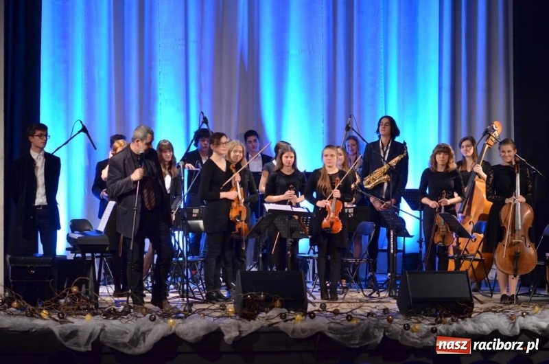 Zdjęcie w galerii na portalu naszraciborz.pl: Koncert zimowy w Domu Kultury Strzecha wiadomości z regionu