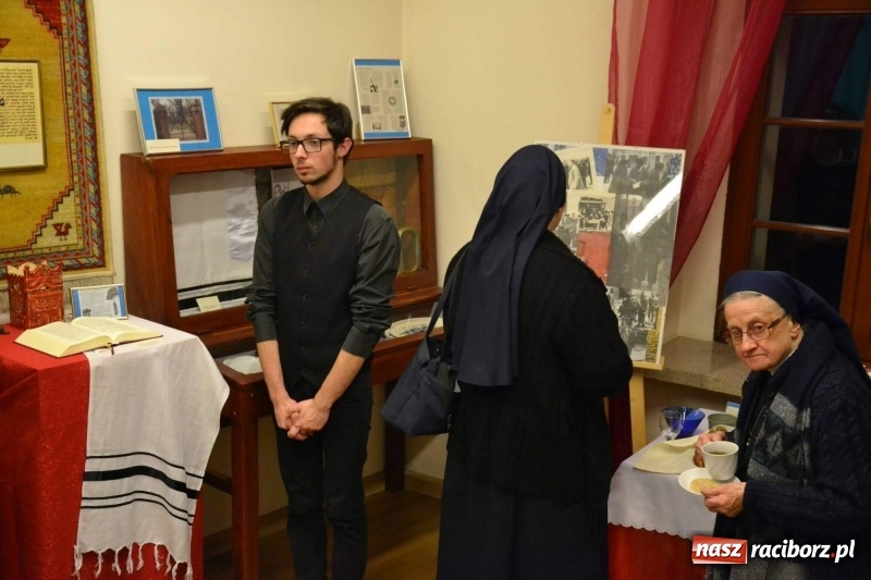 Zdjęcie w galerii na portalu naszraciborz.pl: Obchody II rocznicy powstania Midraszowego Teatru Żydowskiego  wiadomości z regionu