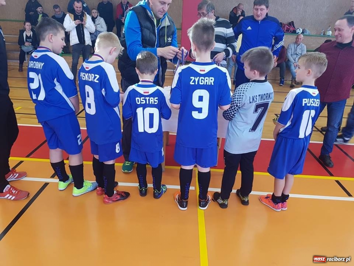 Zdjęcie w galerii na portalu naszraciborz.pl: Młodzi piłkarze LKS Tworków nie spoczywają na laurach. Za nimi kolejne turnieje piłkarskie wiadomości z regionu