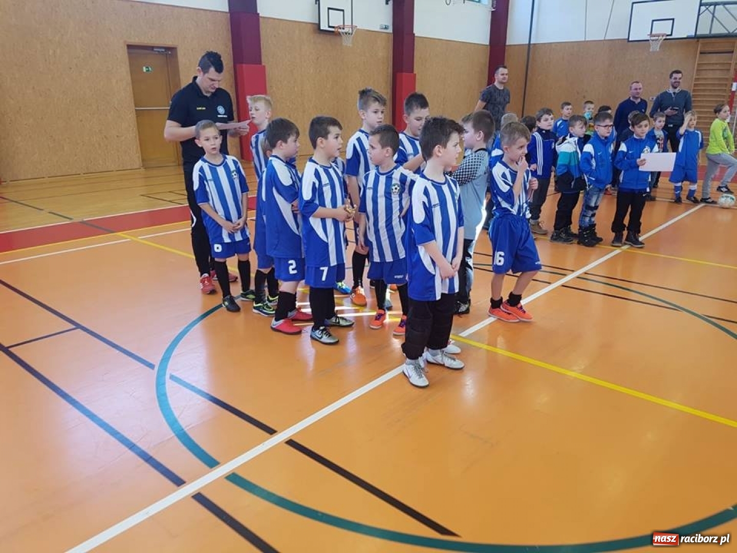 Zdjęcie w galerii na portalu naszraciborz.pl: Młodzi piłkarze LKS Tworków nie spoczywają na laurach. Za nimi kolejne turnieje piłkarskie wiadomości z regionu