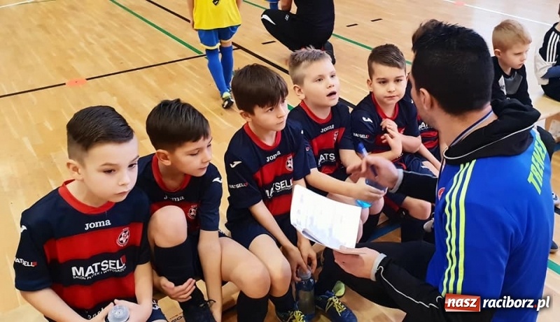 Zdjęcie w galerii na portalu naszraciborz.pl: Młodzi piłkarze LKS Tworków nie spoczywają na laurach. Za nimi kolejne turnieje piłkarskie wiadomości z regionu