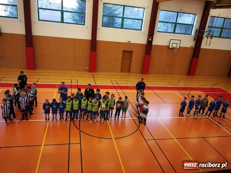 Zdjęcie w galerii na portalu naszraciborz.pl: Młodzi piłkarze LKS Tworków nie spoczywają na laurach. Za nimi kolejne turnieje piłkarskie wiadomości z regionu