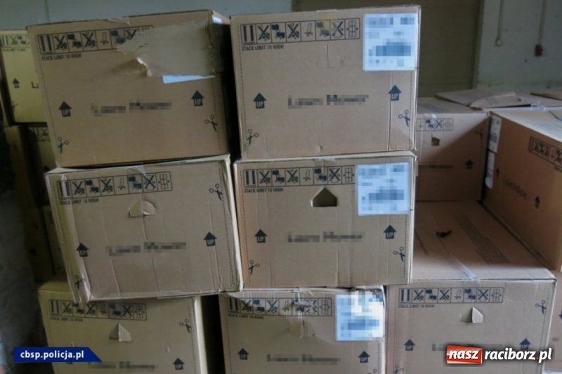 Zdjęcie w galerii na portalu naszraciborz.pl: Rozbito gang okradający tiry. Działał metodą na plandekę! FOTO i WIDEO wiadomości z regionu