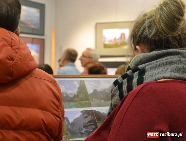 Zdjęcie w galerii na portalu naszraciborz.pl: Wystawa fotografii Marka Rapnickiego w Galerii Obok wiadomości z regionu