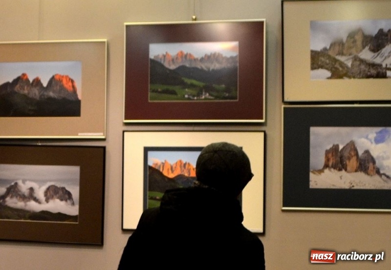 Zdjęcie w galerii na portalu naszraciborz.pl: Wystawa fotografii Marka Rapnickiego w Galerii Obok wiadomości z regionu