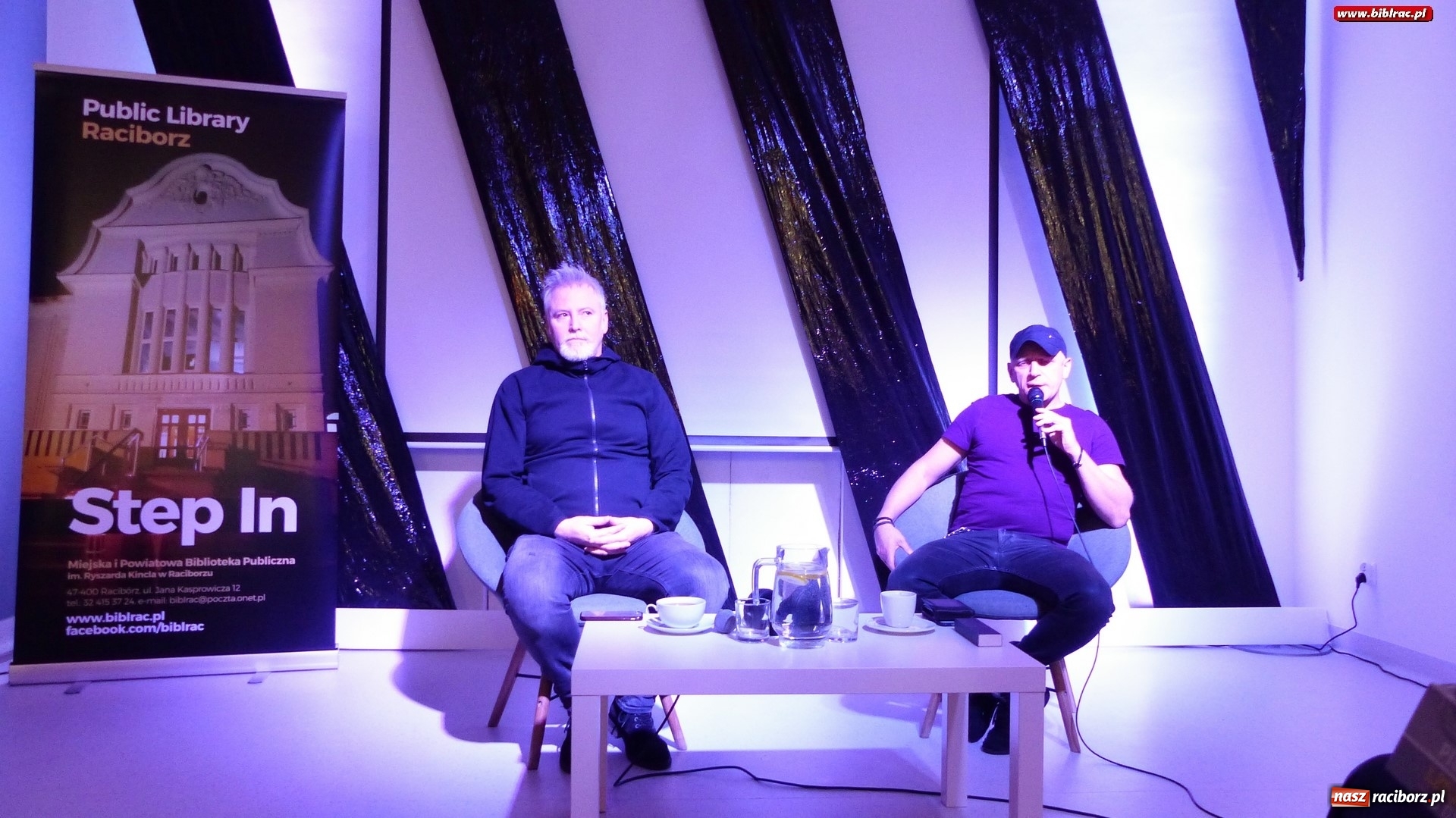 Zdjęcie w galerii na portalu naszraciborz.pl: Lżejszy od fotografii. Piotr Stelmach i Leszek Biolik gośćmi spotkania noworocznego w bibliotece wiadomości z regionu