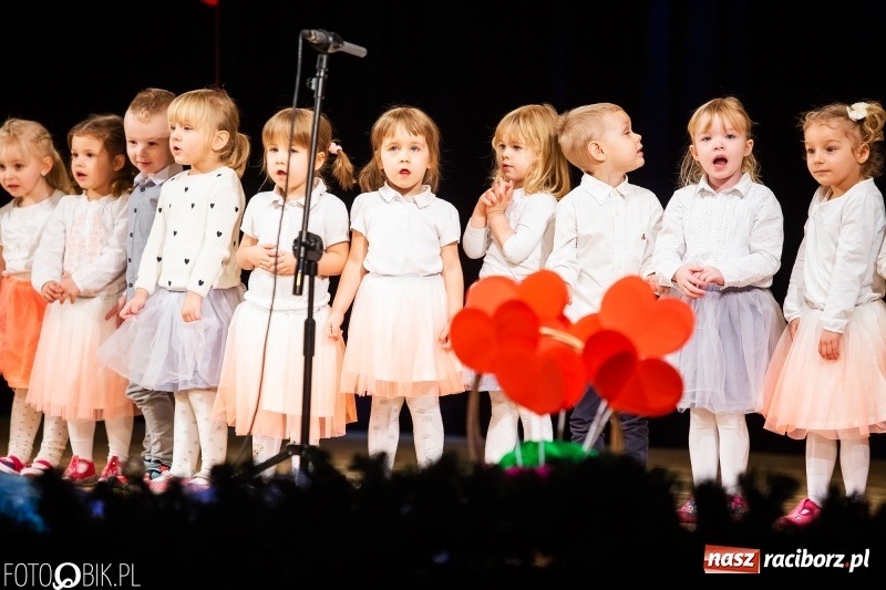 Zdjęcie w galerii na portalu naszraciborz.pl: Dzień Babci i Dziadka w Raciborskim Centrum Kultury wiadomości z regionu