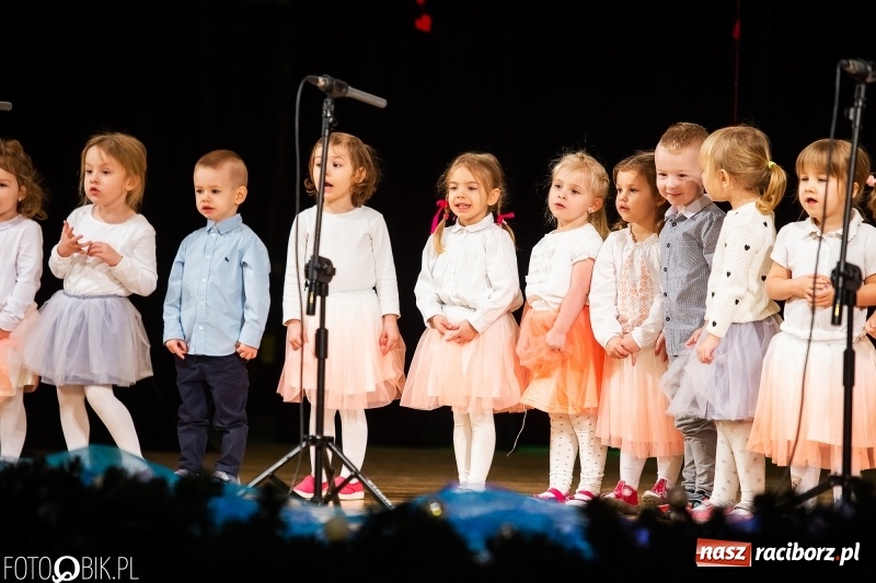 Zdjęcie w galerii na portalu naszraciborz.pl: Dzień Babci i Dziadka w Raciborskim Centrum Kultury wiadomości z regionu