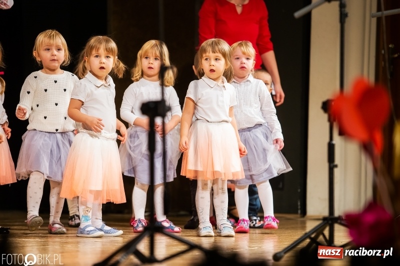 Zdjęcie w galerii na portalu naszraciborz.pl: Dzień Babci i Dziadka w Raciborskim Centrum Kultury wiadomości z regionu