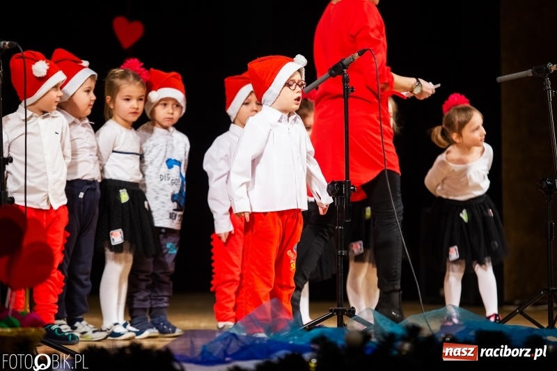 Zdjęcie w galerii na portalu naszraciborz.pl: Dzień Babci i Dziadka w Raciborskim Centrum Kultury wiadomości z regionu