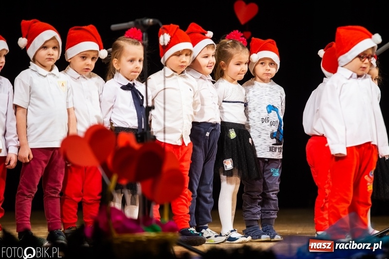 Zdjęcie w galerii na portalu naszraciborz.pl: Dzień Babci i Dziadka w Raciborskim Centrum Kultury wiadomości z regionu