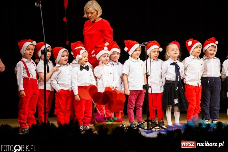 Zdjęcie w galerii na portalu naszraciborz.pl: Dzień Babci i Dziadka w Raciborskim Centrum Kultury wiadomości z regionu