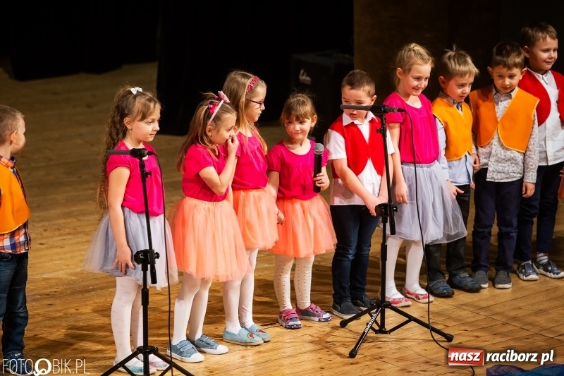 Zdjęcie w galerii na portalu naszraciborz.pl: Dzień Babci i Dziadka w Raciborskim Centrum Kultury wiadomości z regionu