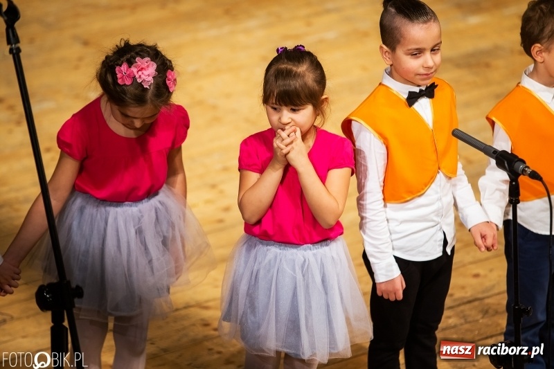 Zdjęcie w galerii na portalu naszraciborz.pl: Dzień Babci i Dziadka w Raciborskim Centrum Kultury wiadomości z regionu