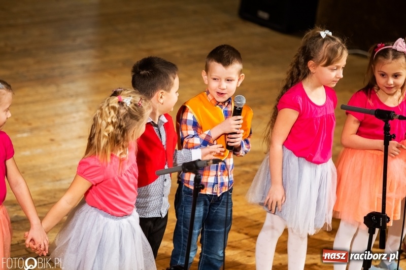 Zdjęcie w galerii na portalu naszraciborz.pl: Dzień Babci i Dziadka w Raciborskim Centrum Kultury wiadomości z regionu