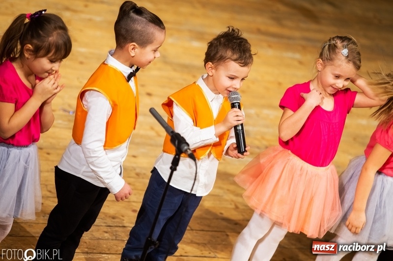 Zdjęcie w galerii na portalu naszraciborz.pl: Dzień Babci i Dziadka w Raciborskim Centrum Kultury wiadomości z regionu