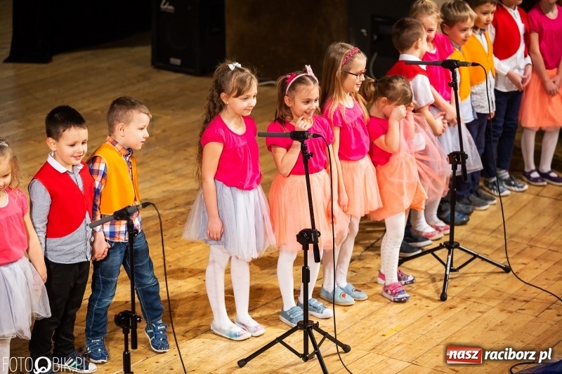 Zdjęcie w galerii na portalu naszraciborz.pl: Dzień Babci i Dziadka w Raciborskim Centrum Kultury wiadomości z regionu