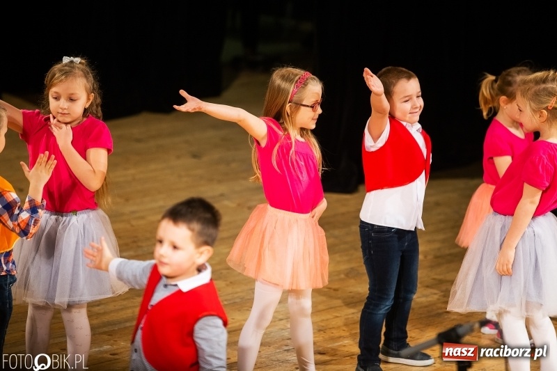 Zdjęcie w galerii na portalu naszraciborz.pl: Dzień Babci i Dziadka w Raciborskim Centrum Kultury wiadomości z regionu