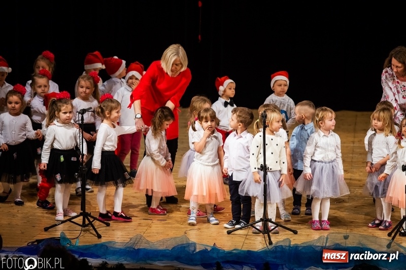 Zdjęcie w galerii na portalu naszraciborz.pl: Dzień Babci i Dziadka w Raciborskim Centrum Kultury wiadomości z regionu