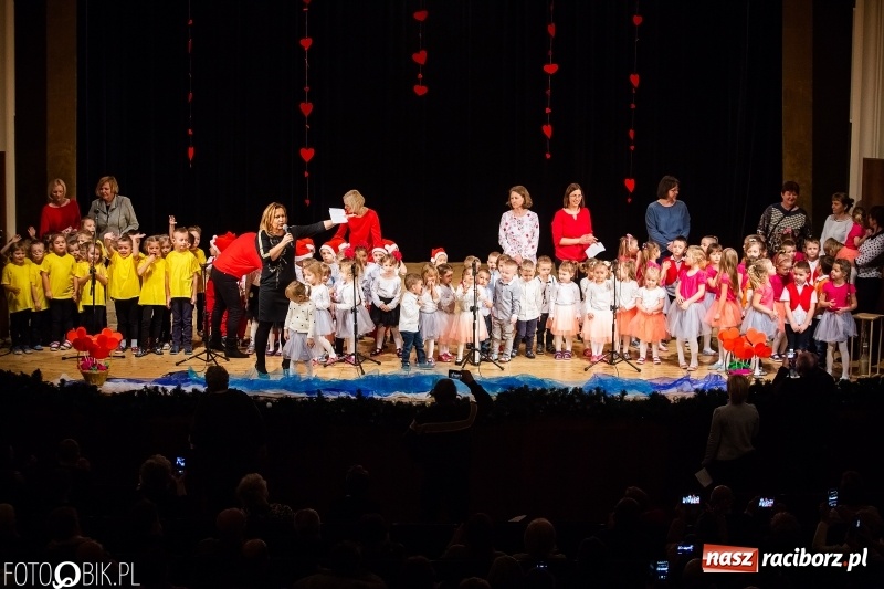 Zdjęcie w galerii na portalu naszraciborz.pl: Dzień Babci i Dziadka w Raciborskim Centrum Kultury wiadomości z regionu