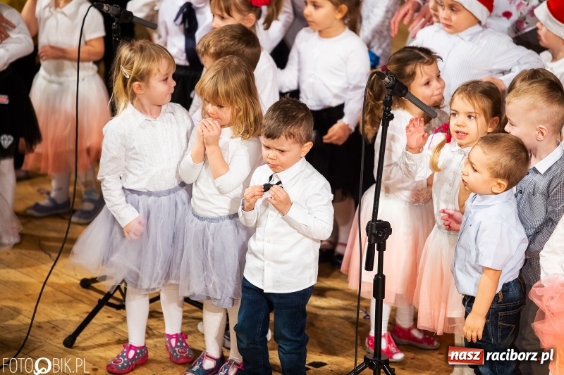 Zdjęcie w galerii na portalu naszraciborz.pl: Dzień Babci i Dziadka w Raciborskim Centrum Kultury wiadomości z regionu