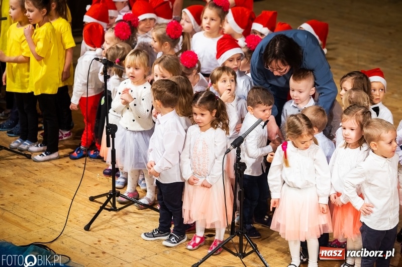 Zdjęcie w galerii na portalu naszraciborz.pl: Dzień Babci i Dziadka w Raciborskim Centrum Kultury wiadomości z regionu