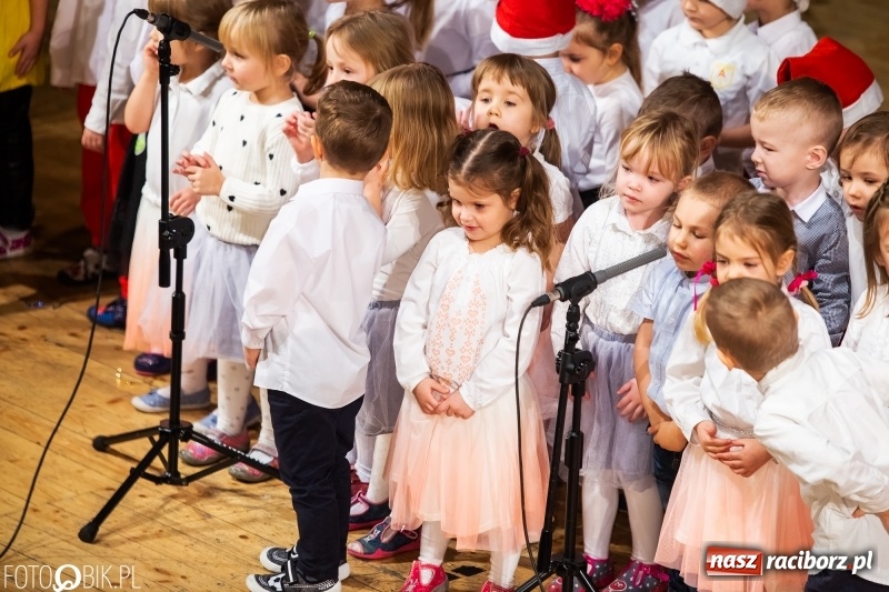 Zdjęcie w galerii na portalu naszraciborz.pl: Dzień Babci i Dziadka w Raciborskim Centrum Kultury wiadomości z regionu