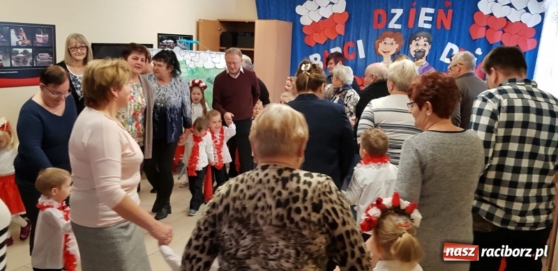 Zdjęcie w galerii na portalu naszraciborz.pl: Tak świętowano Dzień Babci i Dziadka w Turzu wiadomości z regionu