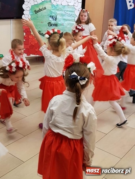 Zdjęcie w galerii na portalu naszraciborz.pl: Tak świętowano Dzień Babci i Dziadka w Turzu wiadomości z regionu