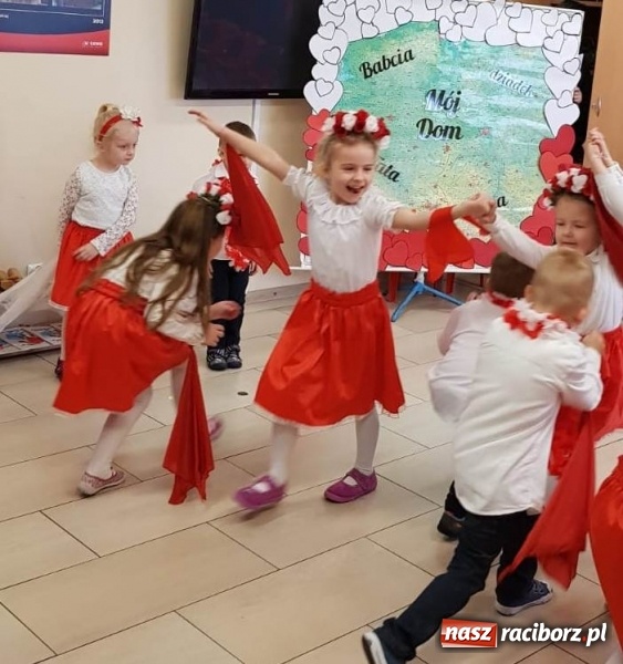 Zdjęcie w galerii na portalu naszraciborz.pl: Tak świętowano Dzień Babci i Dziadka w Turzu wiadomości z regionu